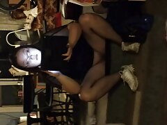Nena rusa toma un sexo ertico video público de golpes anales (Anna Polina)