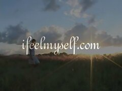 Video de Naughty Cutie Bangs In videos eróticos calientes The Woods (Casey Jordan)