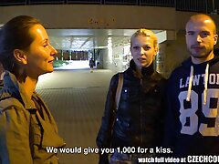 Vídeo videos eeoricos de Tugged By An Angel (Megan Piper)
